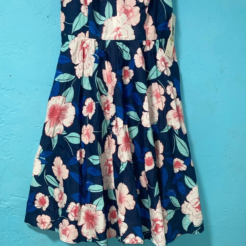 Eliza J Navy Floral Backless Dress size 4p - Picture 3 of 8